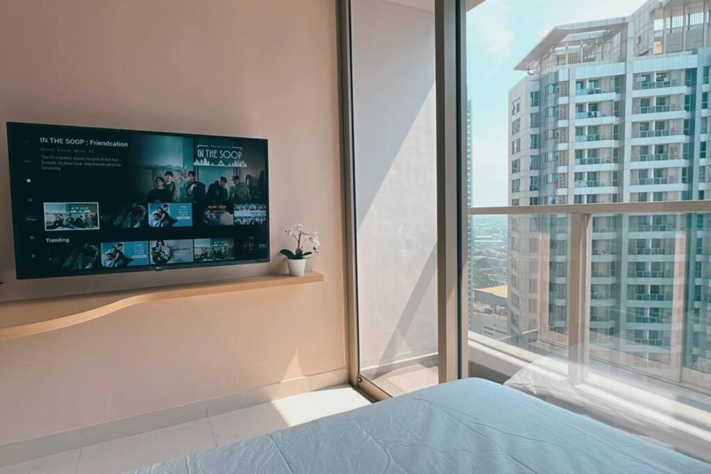 Cozy Studio Suite In Taman Anggrek Residences Jakarta Ngoại thất bức ảnh